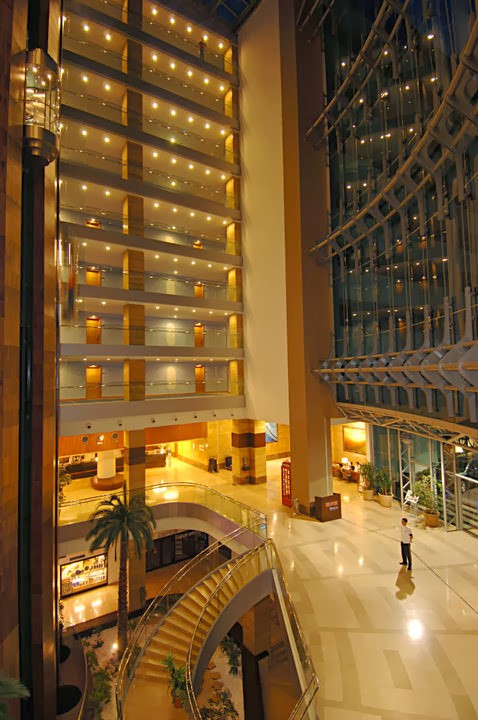 imagini hotel TITANIC LARA